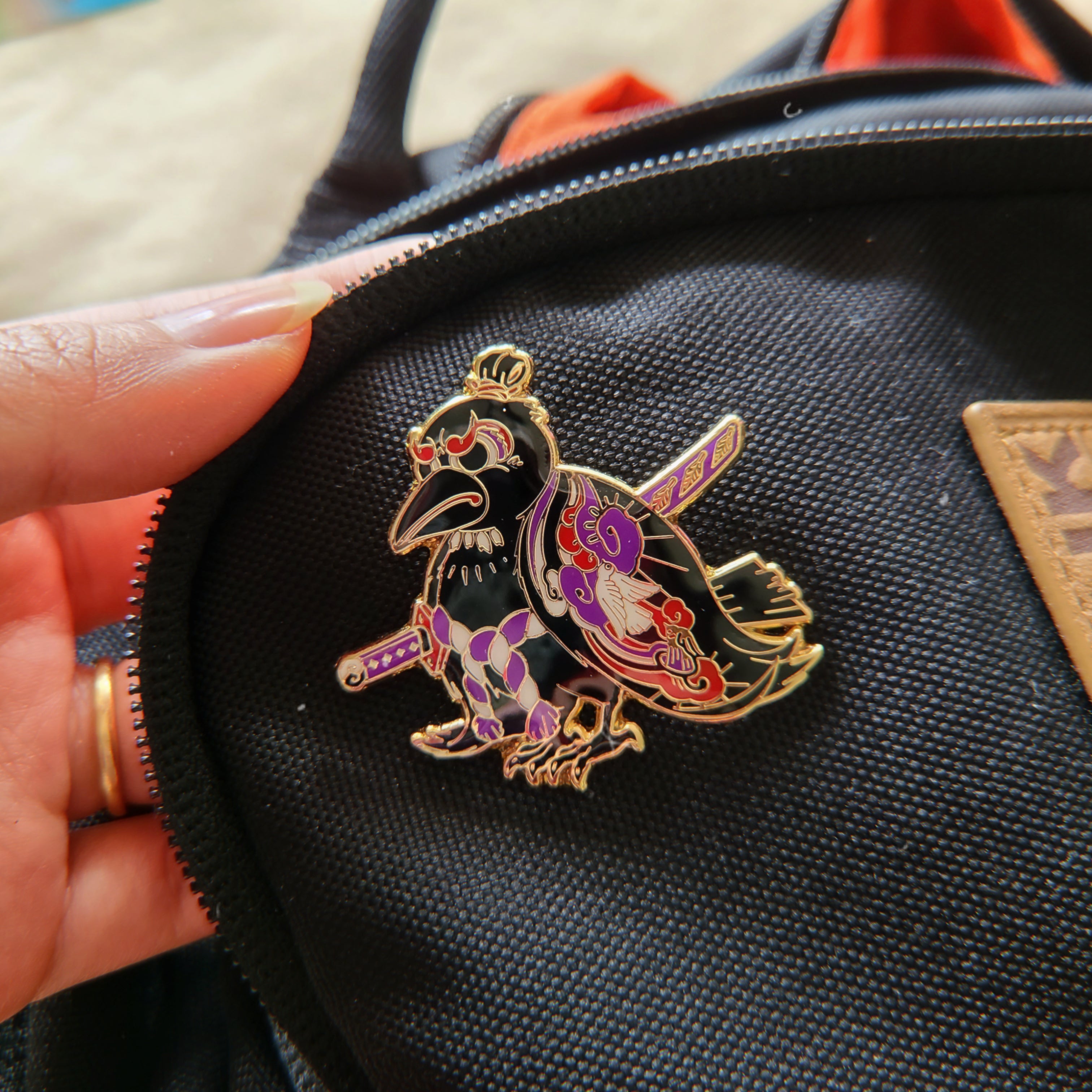 SAMURAI CROW ENAMEL PIN