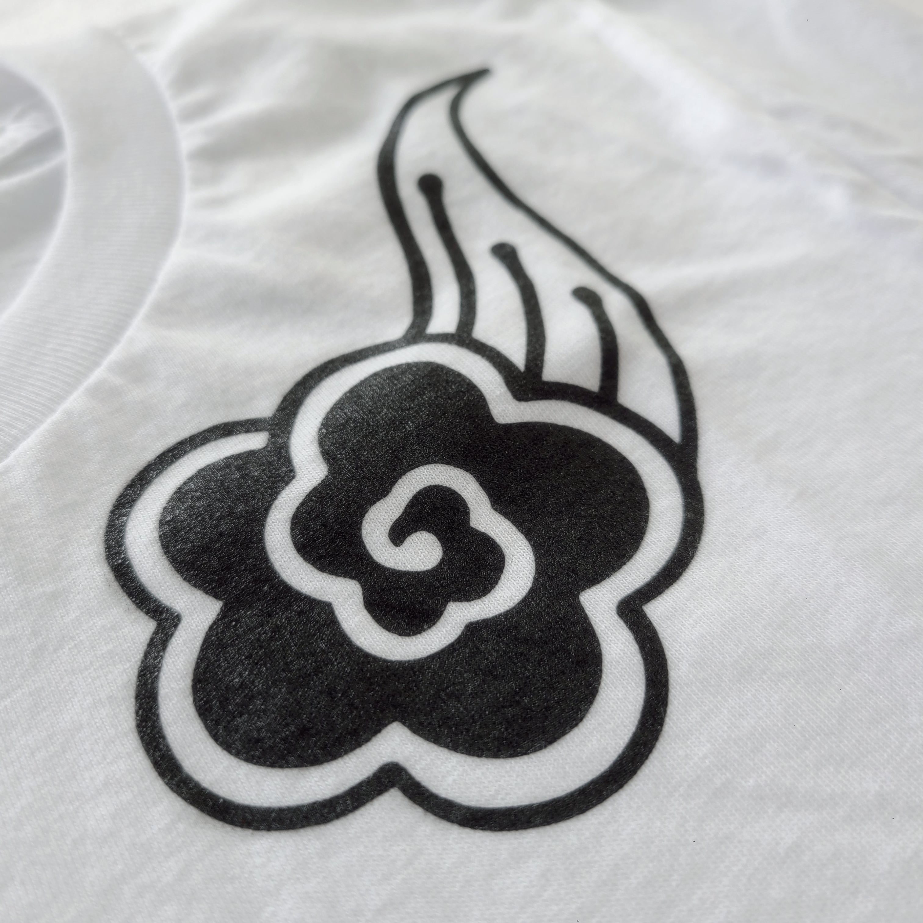 CLOUD BLOSSOM T (WHITE)